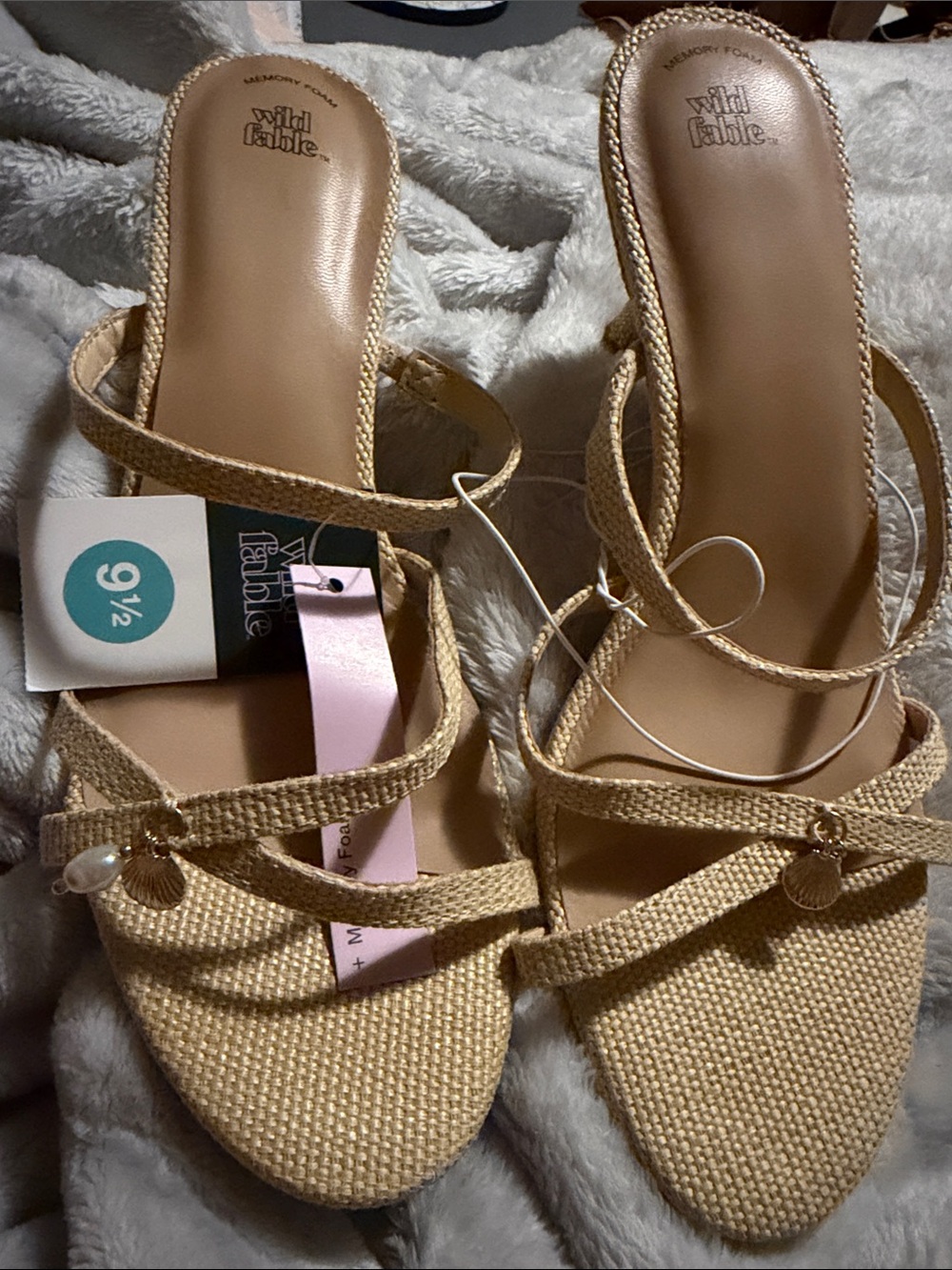 💜Wild Fable Women’s Brodie Strappy Slip-On Sandals Beaded Memory Foam Size:9.5